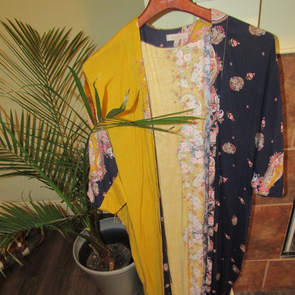 Wonderly -Long Cardigan - Like New